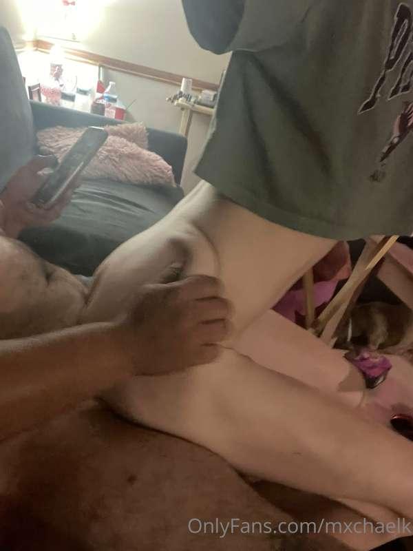 riding my best friends cock 😈🍆