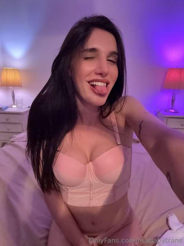 This isn't a thirst trap, it's a whole oasis 💘