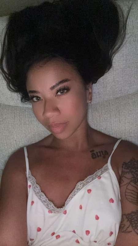 Doing customs & video calls tmrw!! Cum get on the list ❣️