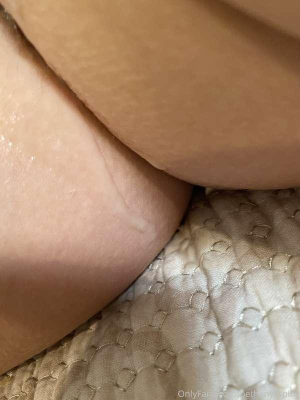 Who wants to find out how my ass got so creamy 😉
