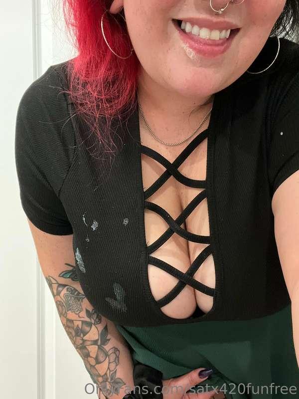 i had such a great day today 💚✨🖤 just sent off a 10 min cust..