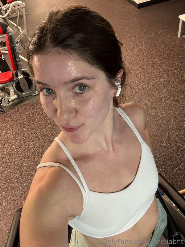 ameliabfit image #0