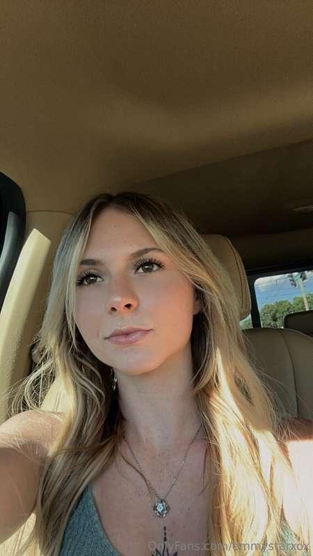 Driving into the sunset, selfie style. 🌅📸