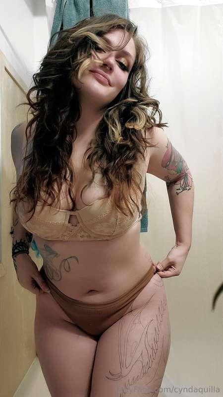 Going to the bar, would you buy me a drink? 😘