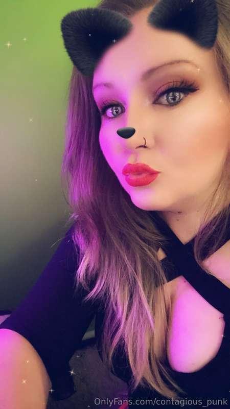 Oh forgot to post this one for yall too 😘😻 I did post this o..