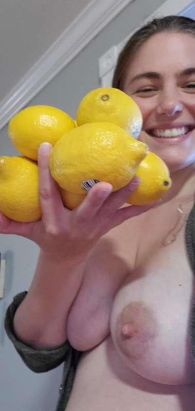I held 8 lemons in one hand today. The person who sends me a..