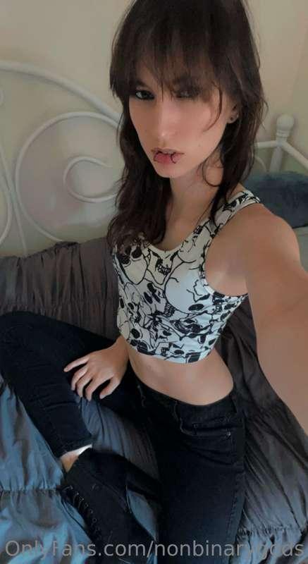 October starts tomorrow, are you ready for true sweater weat..