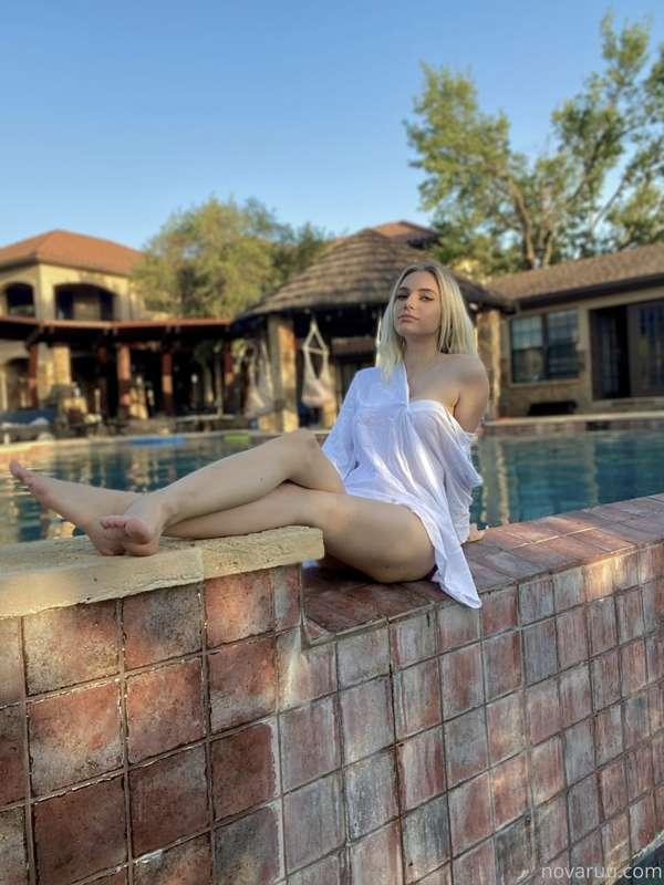 I almost fell in the pool taking this 😬