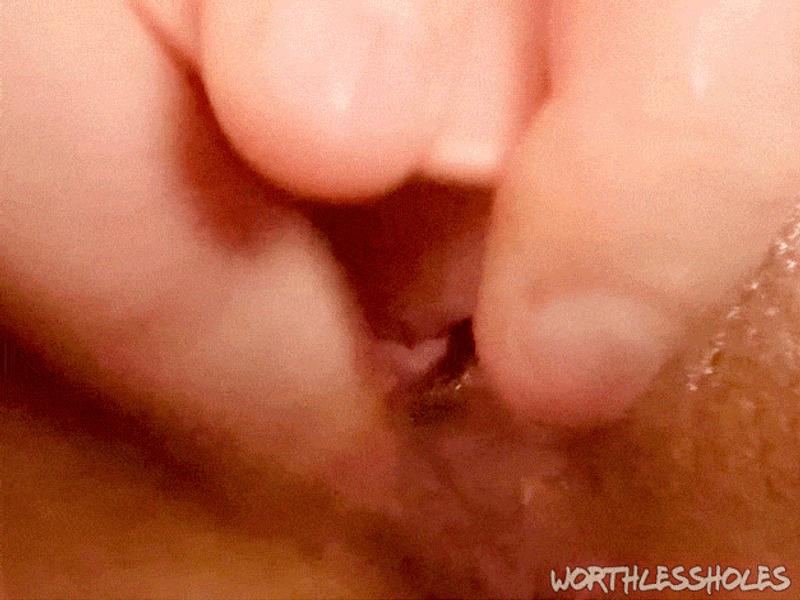 So excited to get this video out to you all — it’s several parts put together from when Master @sirsalo buried this full cock-sized #dildo in my #bladder and then told me we were going out, and for the next two hours I had an entire dick stretching out my #pisshole while we ventured out.

#peehole #urethra #sounding #stretching #sizequeen #hardcore #kinky #fetish #gape #gaping #bdsm #slave