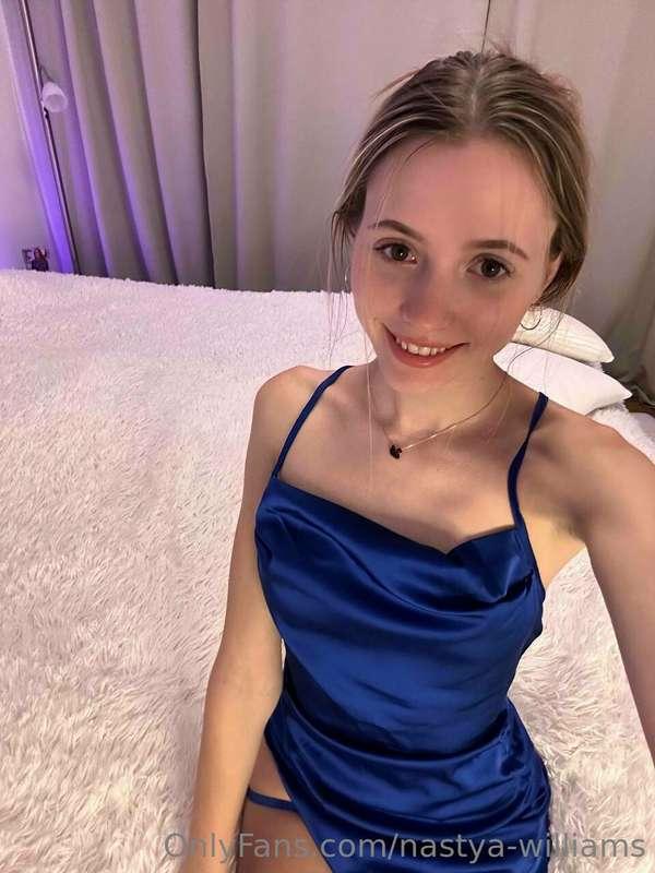 I'm waiting for you at work in that cute dress 💙Will you bri..