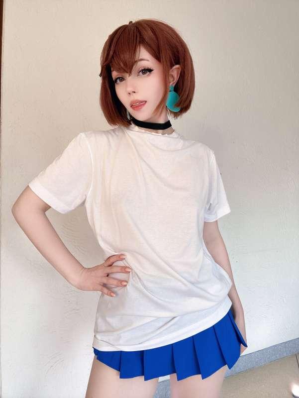 Momo Casual Selfie