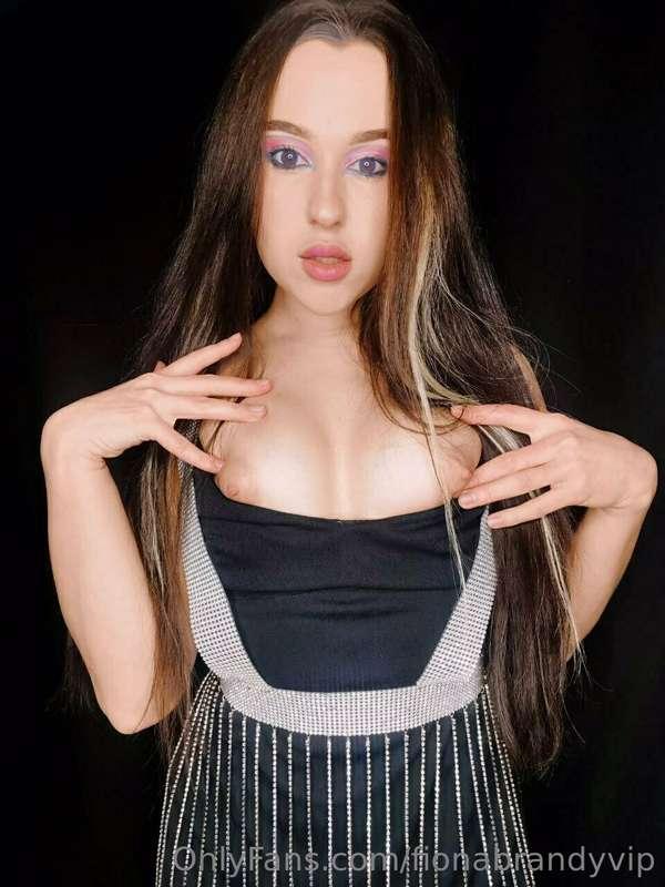 Hope you dont mind my tits stick out of my clothes?:D