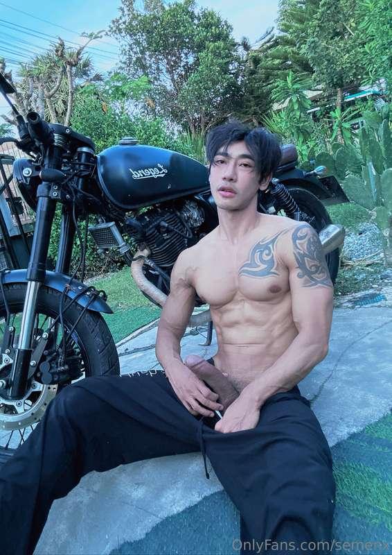 💋👅👅💦Ready to suck? พร้อมดูดควยไหมครับพี่