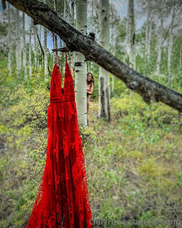 My photoshoot with @avitable got a little chilly. Worth it! ..