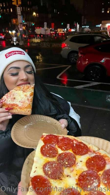How do you cure jet lag? Pizza.. it cures everything 🍕