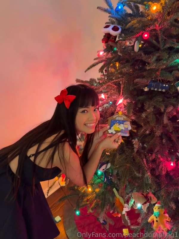 Merry Christmas! 🎄Did I look cute in my holiday party outfit..