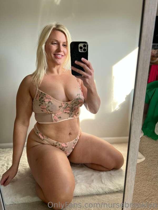 Perfect combo of cute and hot 🥵🥵