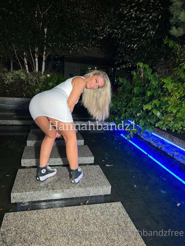 Bend me over and fuck me in doggy 🐶