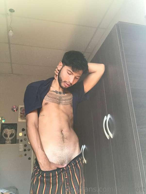Alguien quiere ver más?🤭👀 Does anyone want to see more?🤭👀