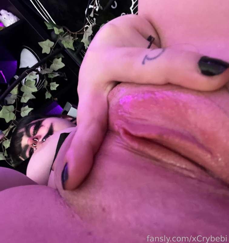 xcrybebi image #0