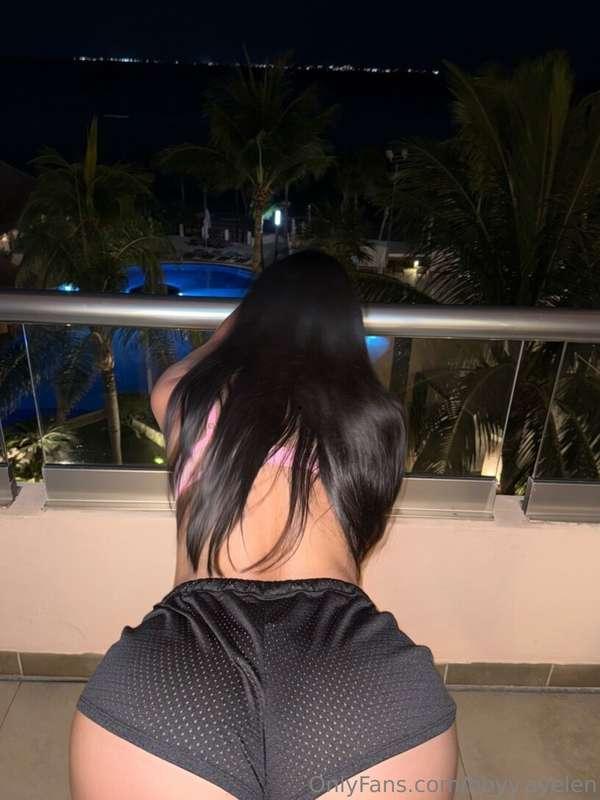your pov when you bend me over the balcony 💗