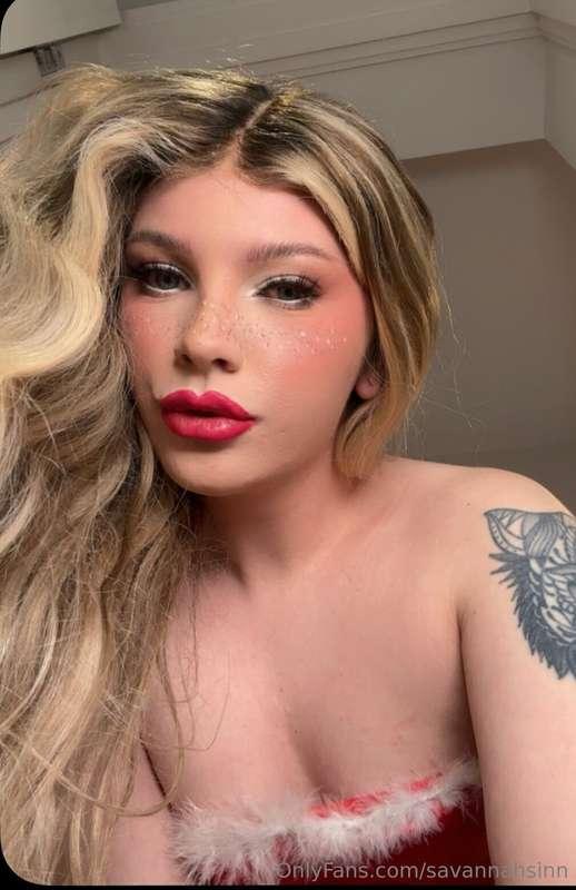 Confidence is the best outfit, and I'm wearing it well. 💅✨