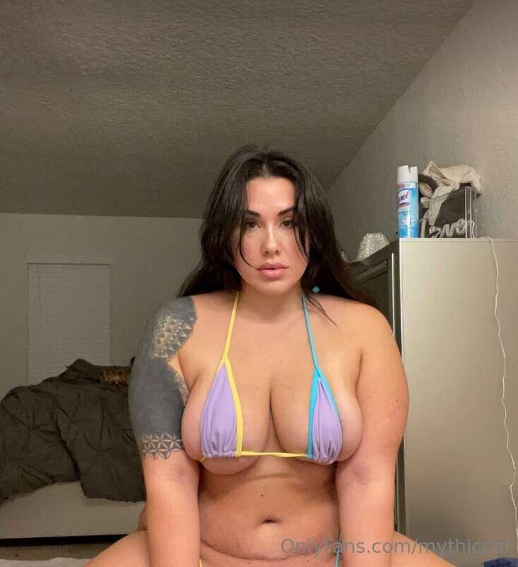 These boobs are desperate for some immediate fondling 😈