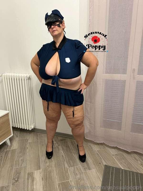 your policewoman has arrived👍😜