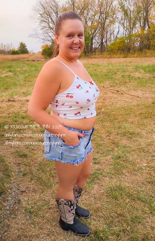 I'm a city girl wrapped up in country charm, transforming ev..