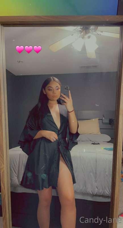Feeling very horny tonight I'm hungry for some dick 🥵