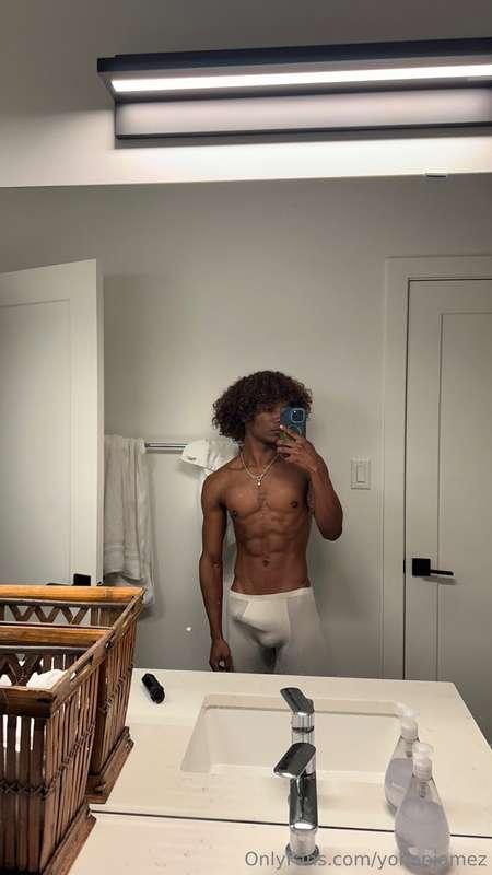 Bulge go crazyy 😛