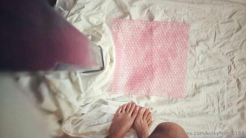 In arrivo il video completo, schiaccia e schiaccia! 
Buongio..