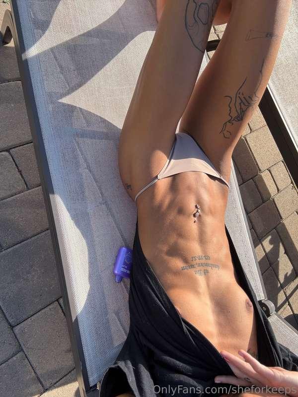 Out here tanning... I could use some lotion, any volunteers?