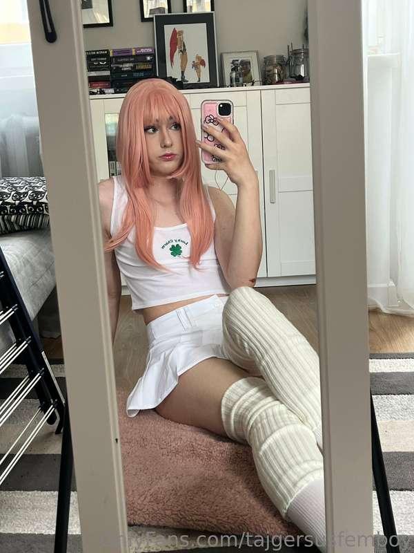 do yall like my leg warmers?