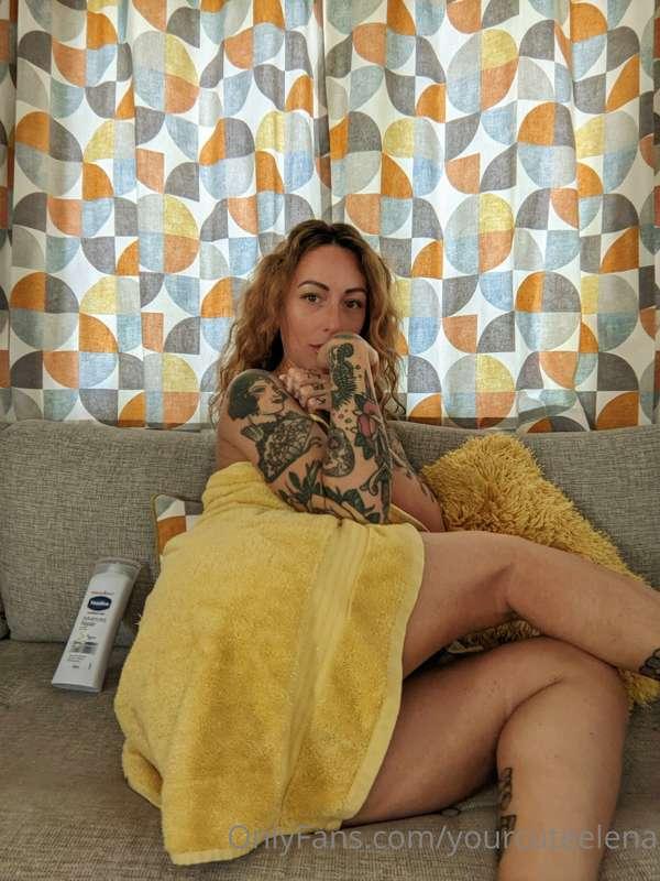 who is down for a yoga session with Mistress Elena? Dresscod..