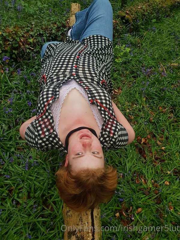 Nice little forest photoshoot 😘