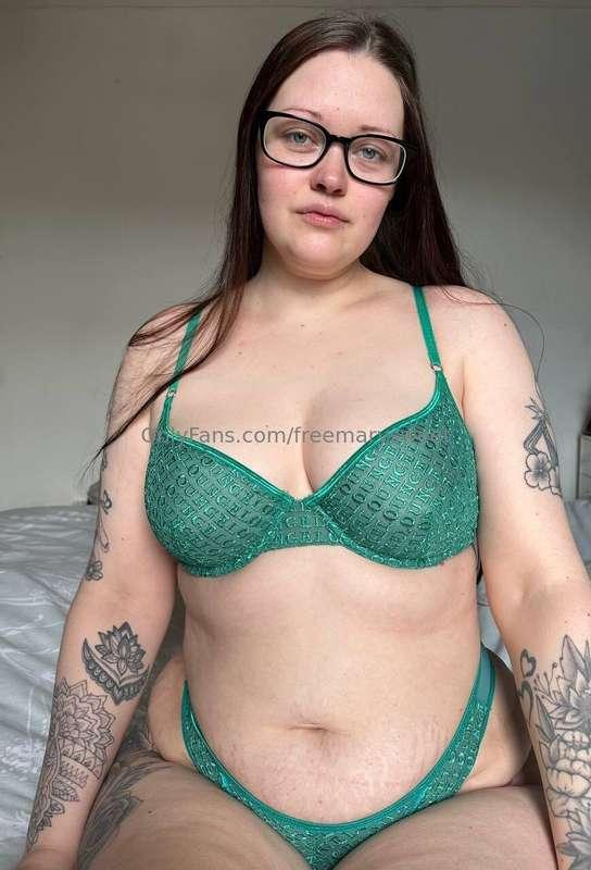 🔥 𝗙𝗹𝗮𝘀𝗵 𝗦𝗮𝗹𝗲 𝗔𝗹𝗲𝗿𝘁: 𝗠𝘆 𝗣𝗮𝗴𝗲 𝗜𝘀 𝗛𝗢𝗧!! 🔥 Hey, sexy! I'm a Brit..