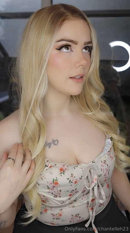 chantelleh23 image #0