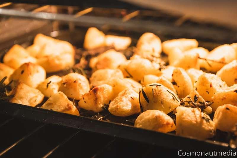 **Russet Potato Wedges**
Side Dish (Pair with main dish)

In..
