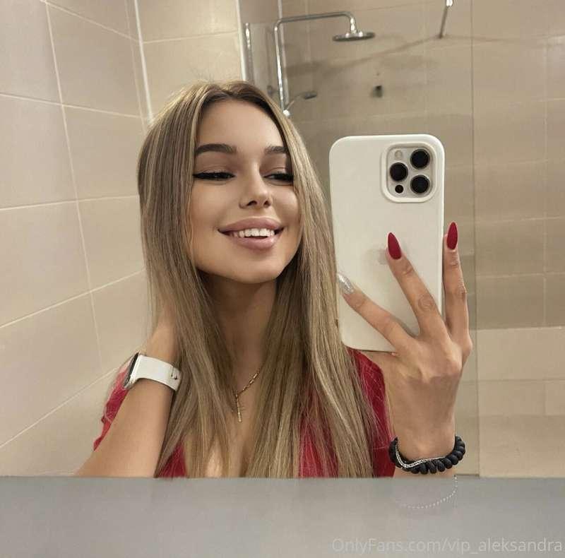 I wish my smile lit up such a cloudy day🌞