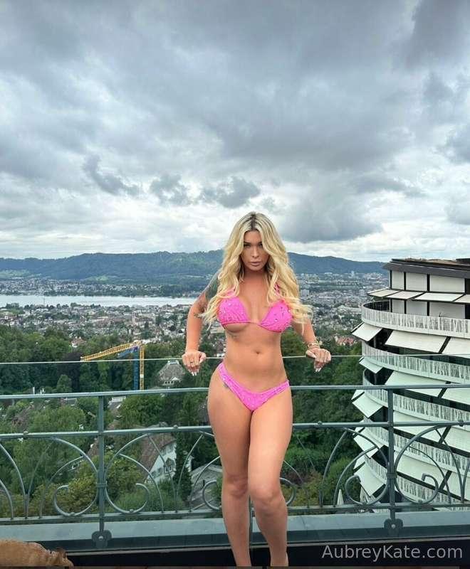 Would you fuck me? 💗