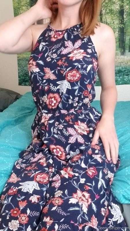 Stripping out of my sundress 🥰