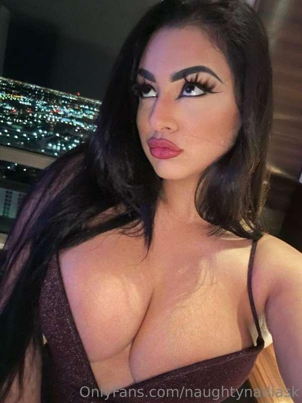 My eyes are up here