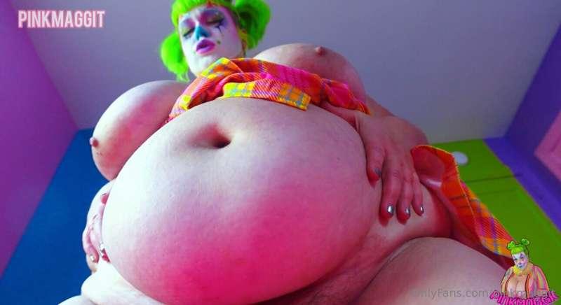 Haven’t you always wanted a clown to fuck you until you give..
