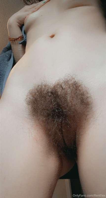 This is the longest I have ever gone without a trim... Shoul..