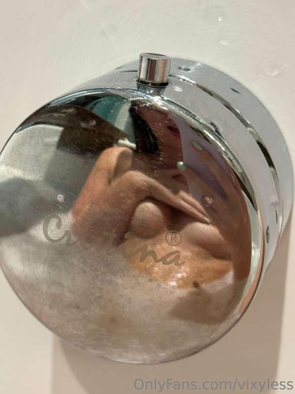 vixyless image #0