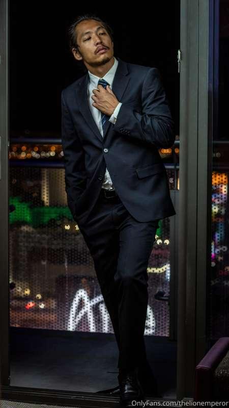 I hear a tailored suit and tie on a man is the equivalent  t..