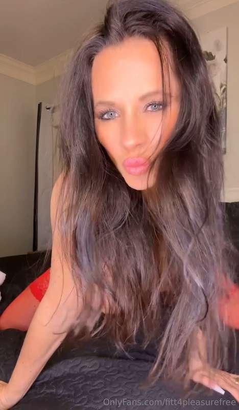 # **Kiss Me** 💋