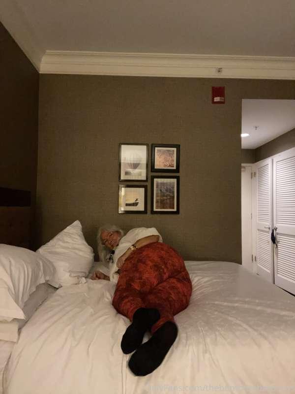 thebumbumbaroness image #0