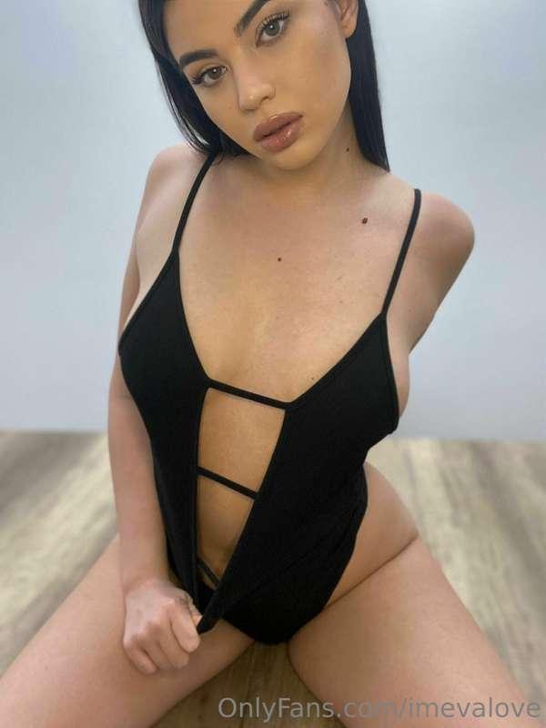I promise I won't bite... unless you want me to 😉